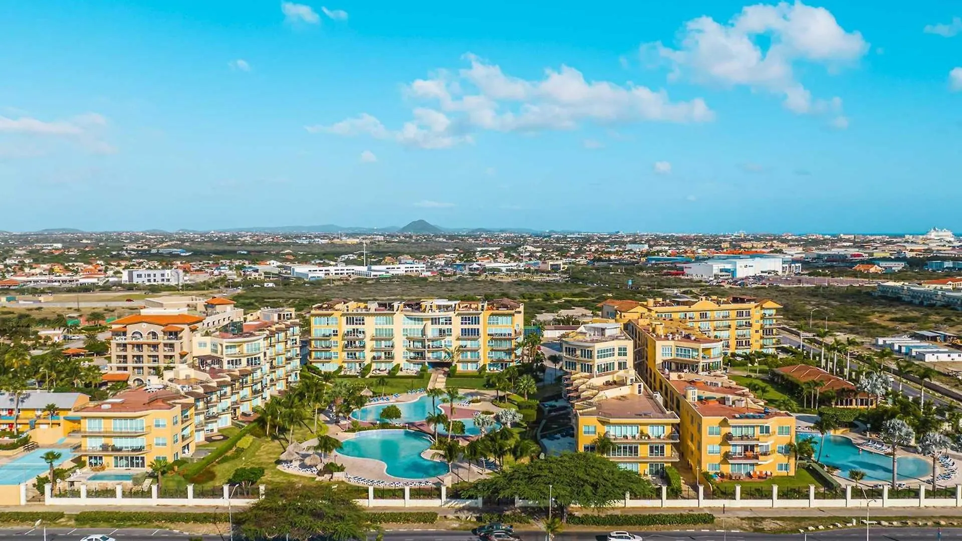 بيت للعطل Beachfront - Glamour View 3Br Condo - E422 شاطئ بالم