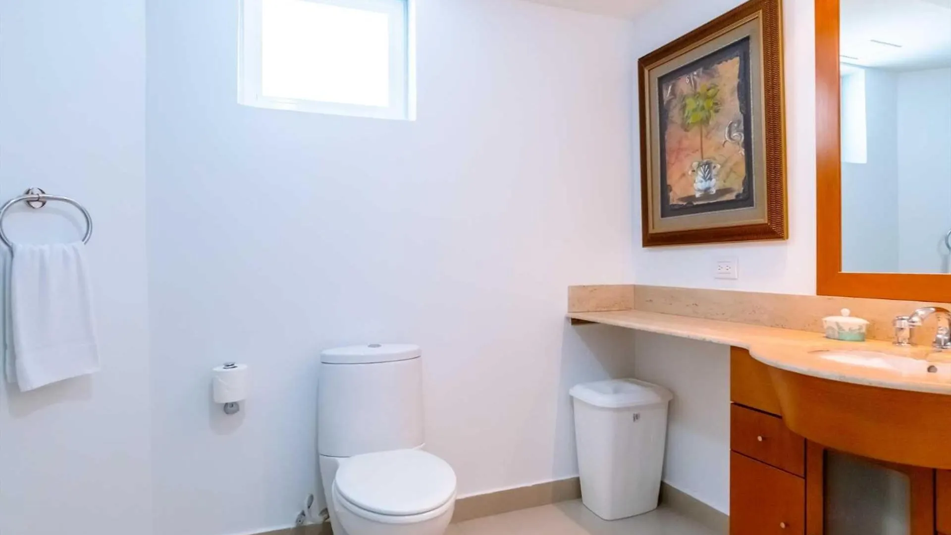 بيت للعطل Beachfront - Glamour View 3Br Condo - E422 شاطئ بالم أروبا